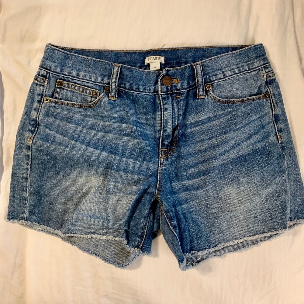 Cutoff denim shorts